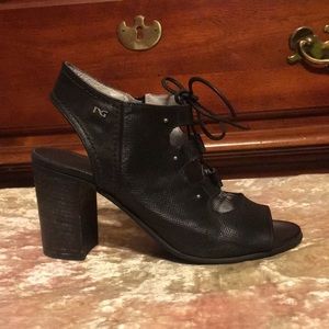NERO GIARDINI Leather Black Lace Up Side Zip Peep Toe 3” Block Heels EUC 7.5